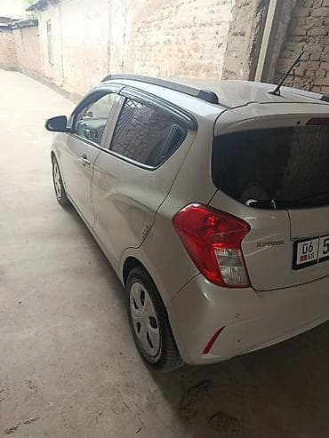 n line: Chevrolet Spark: 2017 г., 1 л, Робот, Бензин, Хэтчбэк — 4