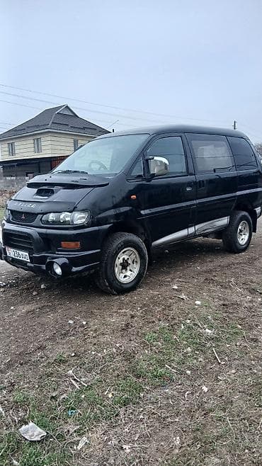 4 5мм: Mitsubishi Delica: 2003 г., 2.8 л, Автомат, Дизель, Вэн/Минивэн — 2