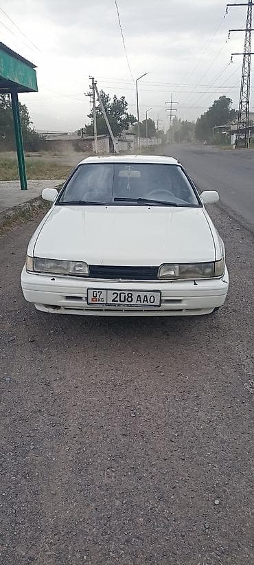 Унаа: Mazda 626: 1990 г., 2 л, Кол менен иштөөчү, Бензин, Седан — 2