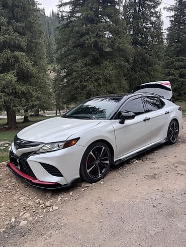 Toyota Camry: 2021 г., 2.5 л, Автомат, Бензин, Седан