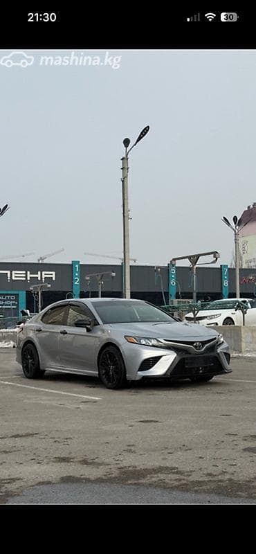 corolla s: Toyota Camry: 2020 г., Седан — 2