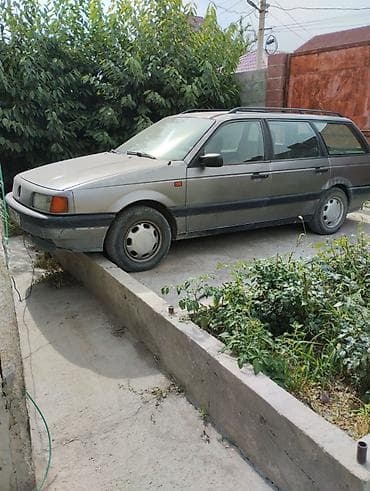 1992: Volkswagen Passat: 1992 г., 1.8 л, Механика, Бензин, Универсал — 1