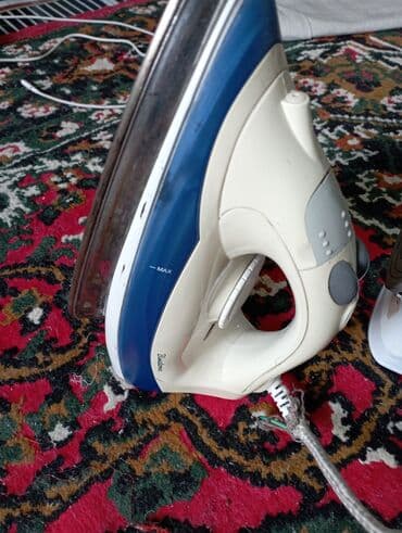 gps приемник: Утюг Vitek, Паровой, Керамический, Вертикальное отпаривание — 2