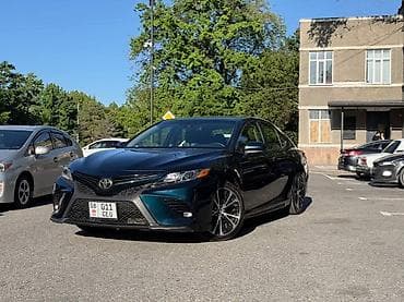 Toyota Camry: 2018 г., 2.5 л, Автомат, Бензин, Седан