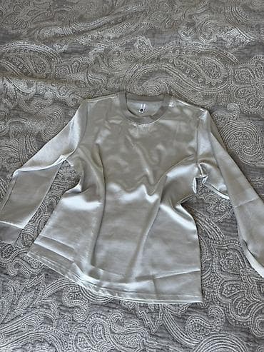 pull bear: Сатиновый лонгслив с длинным рукавом - Материал: гладкий атлас/сатин — 2