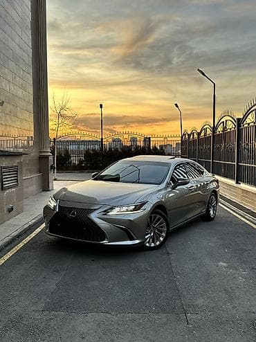 акустика: Lexus ES: 2019 г., 2.5 л, Вариатор, Гибрид, Седан — 3