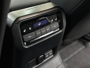 Продажа авто: Toyota Land Cruiser Prado: 2024 г., 2.4 л, Автомат, Бензин, Внедорожник — 5