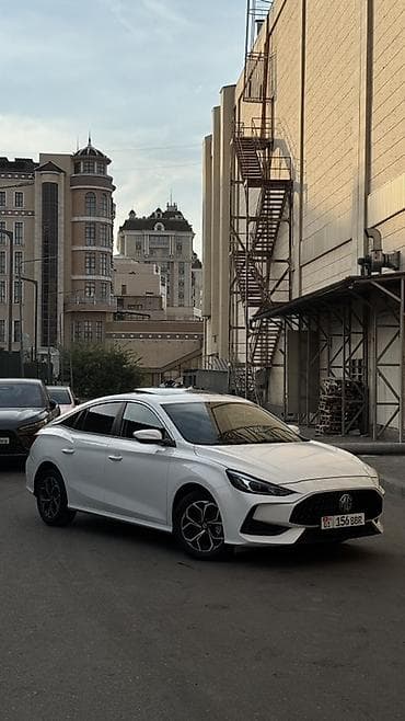 мзт 80: MG : 2021 г., 1.5 л, Бензин, Лифтбек — 1