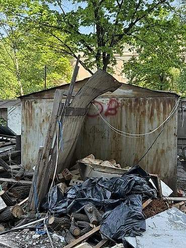 Паркинги: 15 м², Металлический — 3