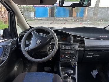 ford transit 2003: Opel Zafira: 2002 г., Ручные, Газ, Минивэн — 4