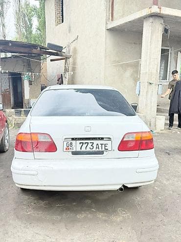 Honda Civic: 1999 г., 1.5 л, Автомат, Бензин, Седан
