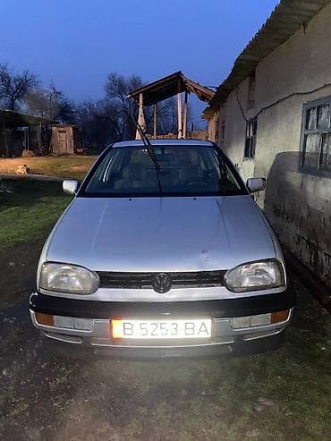 Volkswagen Golf: 1993 г., 1.4 л, Кол менен иштөөчү, Бензин, Хетчбек — 8