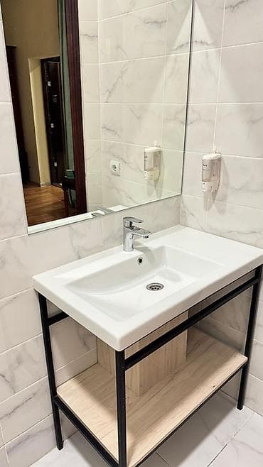 токмок шкаф: Ванна үчүн раковина, Өзгөчөлүктөрү: Жылтырак, Материалы: Керамика — 3