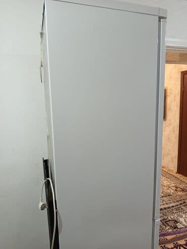 ноут 8: Холодильник Indesit, Б/у, Двухкамерный, Less frost, 3 * 2 * 5 — 3