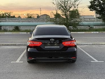 сед: Toyota Camry: 2023 г., 2.5 л, Автомат, Бензин, Седан — 5
