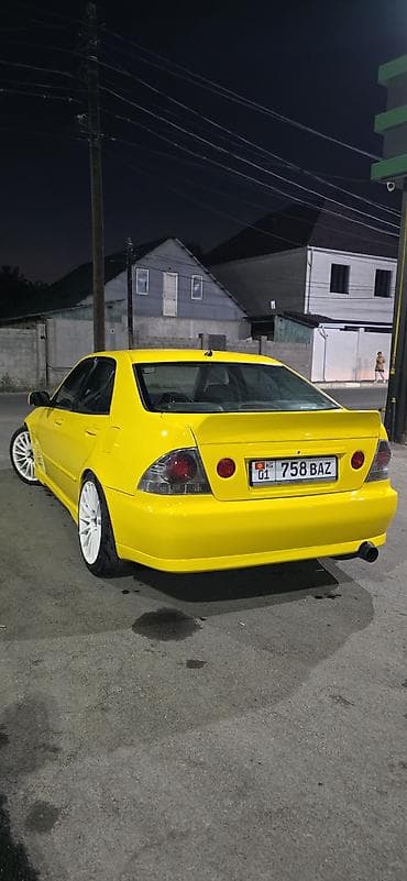 low ll: Toyota Altezza: 2001 г., 2 л, Механика, Бензин, Седан — 7