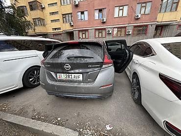 byd e7: Nissan Leaf: 2018 г., Автомат, Электромобиль, Хэтчбэк — 4
