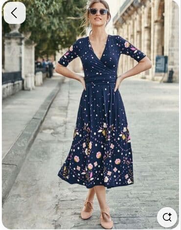 женская джинсовая одежда больших размеров: Вельветовый сарафан-44-46р-500с Юбка джинсовая -44-46р-1200с Штаны — 2