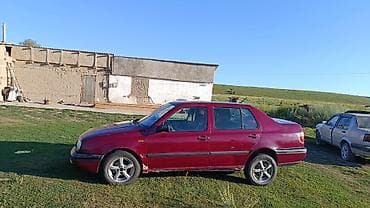 Volkswagen Vento: 1992 г., Седан — 1