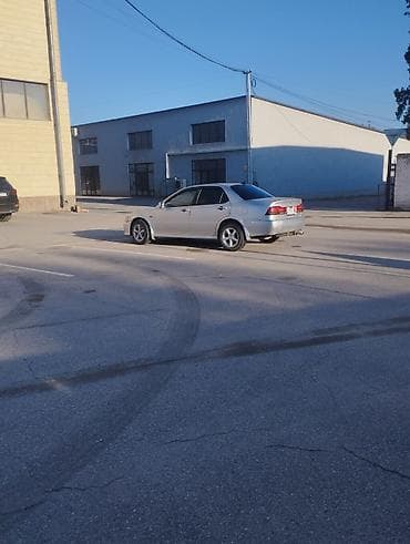 Honda Accord: 2000 г., 1.8 л, Автомат, Газ, Седан