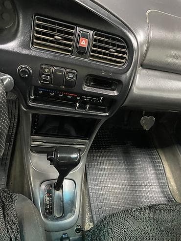 мзда 323: Mazda Familia: 1995 г., 1.6 л, Механика, Бензин, Седан — 5
