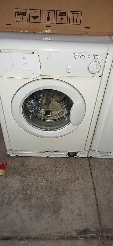 Стиральная машина Indesit, фронтальная загрузка. Особенности и