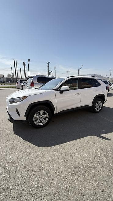 tayota karola: Toyota RAV4: 2021 г., 2.5 л, Автомат, Бензин, Кроссовер — 7