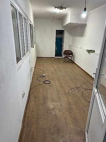 субаренду: Ахунбаева Тыныстанова Сдается помещение Площадь: 166м2 Этаж — 1