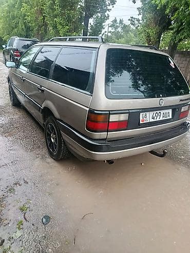 Унаа сатуу: Volkswagen Passat Variant: 1990 г., 2 л, Кол менен иштөөчү, Бензин, Универсал — 4