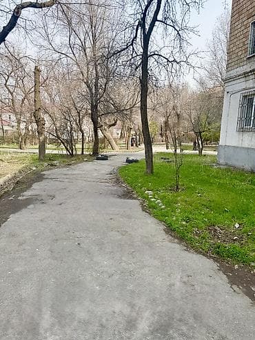 душанбинского: 1 комната, 30 м², Хрущевка, 2 этаж — 10