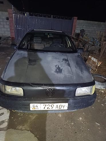 Volkswagen: Volkswagen Passat: 1990 г., 1.8 л, Механика, Бензин, Седан — 1