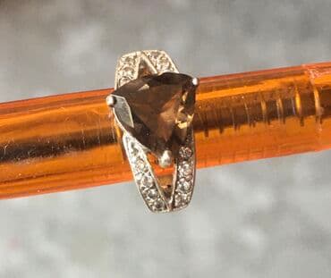 Жеке буюмдар: Небольшие серьги, серебро с топазом и фианитами, одевала один раз — 4