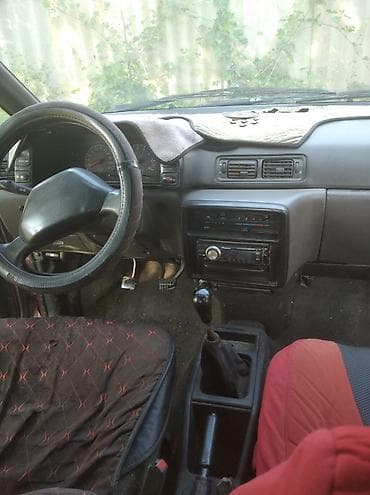 двени: Mazda MPV: 1994 г., 2.4 л, Механика, Бензин, Минивэн — 7
