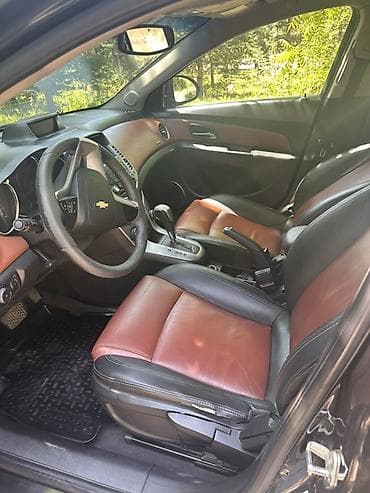 ман 2000: Chevrolet Cruze: 2010 г., 1.6 л, Автомат, Бензин, Седан — 3