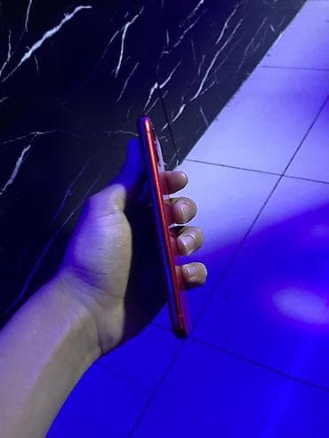 samsung a32: IPhone 11, Красный — 3