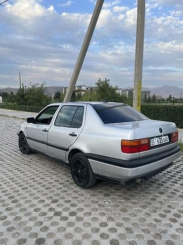 болты для колес: Volkswagen Vento: 1992 г., 1.8 л, Механика, Седан — 5