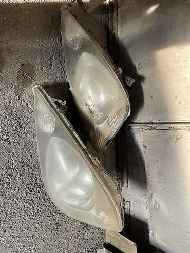 Комплект передних фар Toyota 2010 г., Б/у, Оригинал