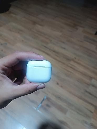 bluetooth speaker: Беспроводные наушники с зарядным кейсом (белые) - Форм‑фактор — 1