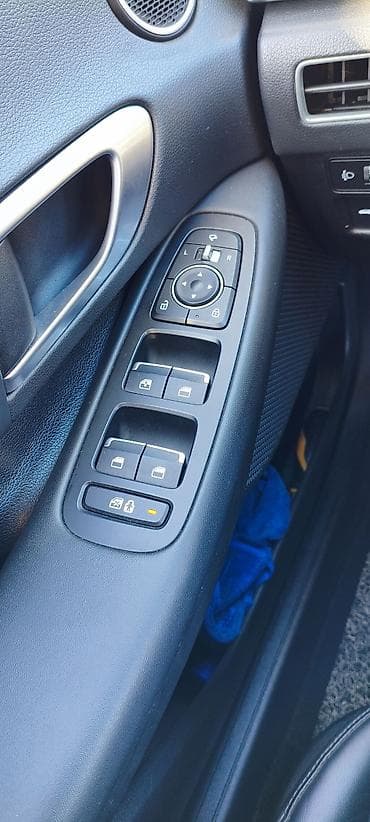 Продажа авто: Hyundai Sonata: 2019 г., 2 л, Автомат, Газ, Седан — 5
