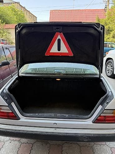 порш авто: Mercedes-Benz W124: 1993 г., 2.2 л, Автомат, Бензин, Седан — 8