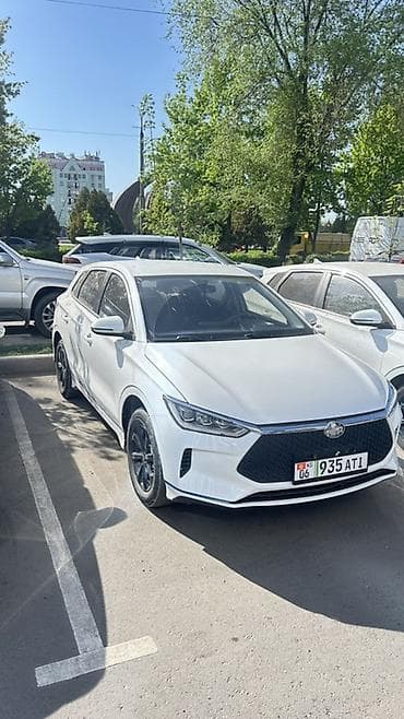 mitsubishi evo: BYD E2: 2022 г., Автомат, Электромобиль, Лифтбек — 2