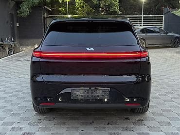 Lixiang L6: 2024 г., 1.5 л, Автомат, Гибрид, Кроссовер — 5