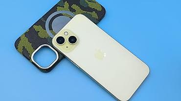 IPhone 15, Б/у, 128 ГБ, Белый, Защитное стекло, Чехол, 88 %