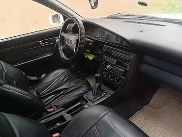 Audi: Audi A6: 1995 г., 2 л, Механика, Бензин, Седан — 3