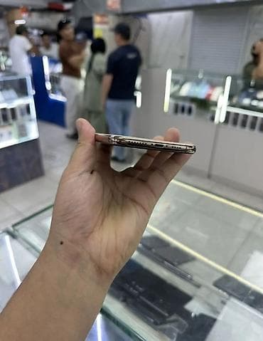 Техника и электроника: IPhone 11 Pro, Б/у, 256 ГБ, Золотой, Кабель, 94 % — 2