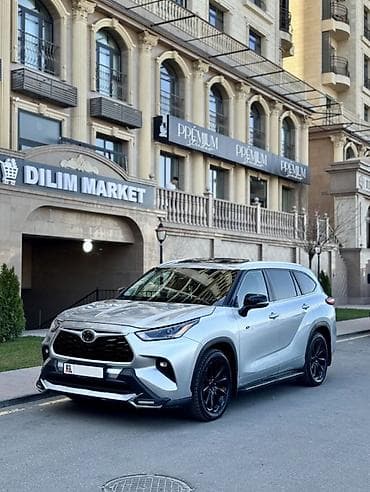 tayota progres: Toyota Highlander: 2023 г., 2.4 л, Автомат, Бензин, Кроссовер — 1