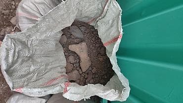 дарю: Отдам даром!!! земля в мешках и старый разбитый бетон и камни. только — 3