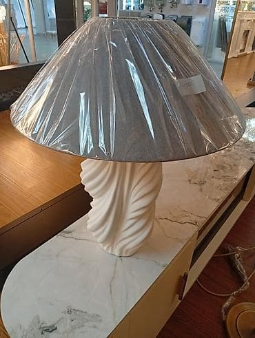 настольная лампа цена: Настольная лампа с текстильным абажуром и дизайнерским основанием - — 1