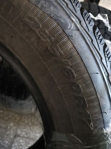 шины на внедорожник: Шины 255 / 55 / R 17, Зима, Б/у, Комплект, Внедорожные (АТ/МТ), Корея, Roadstone — 2