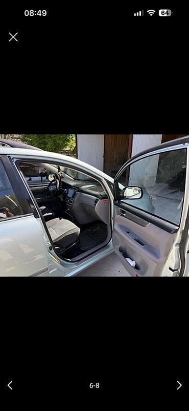 авриный авто: Toyota Avensis Verso: 2002 г., 2 л, Автомат, Бензин, Минивэн — 4